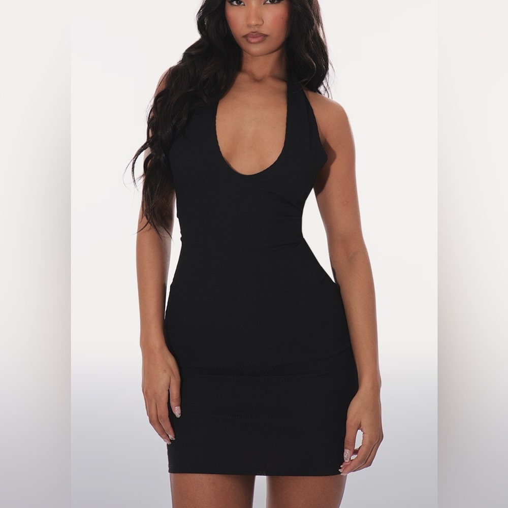 Halter neck tie back bodycon dress